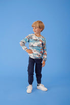 Jongen met een Sturdy Cargo Broek - The Good Life pants